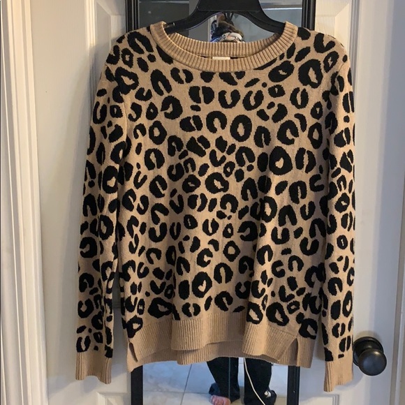 Sweater - Picture 1 of 2